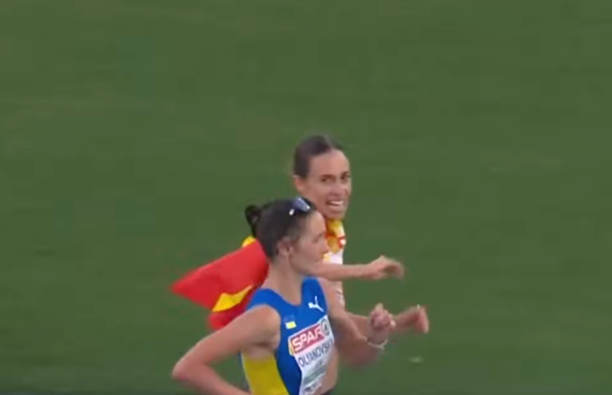 Mai festeggiare prima! Agli Europei d'atletica, Laura García-Caro beffata sul traguardo